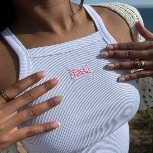 Everlast Pink Crop Tank - Picture 1 of 5